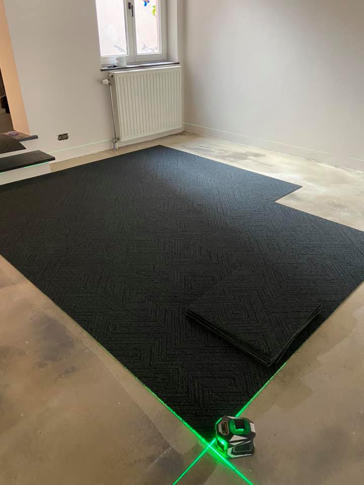 FI - pose de dalle tapis DESSO